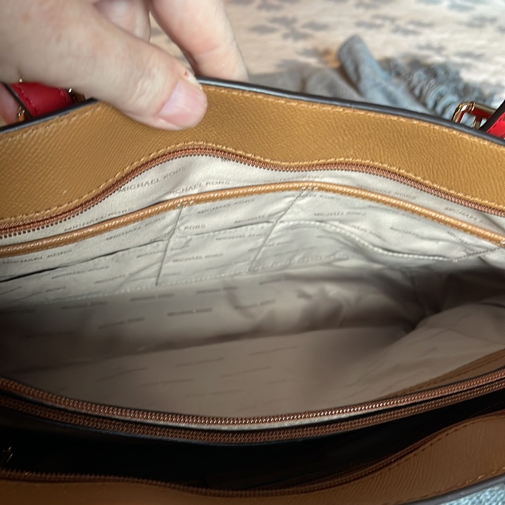 Michael Kors Handbag - Picture 5 of 7